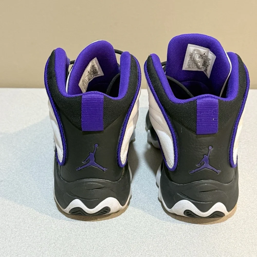 Nike‎ Air Jordan Pro Strong Chicago White Black Purple Gym DC7911-150 Size 5Y